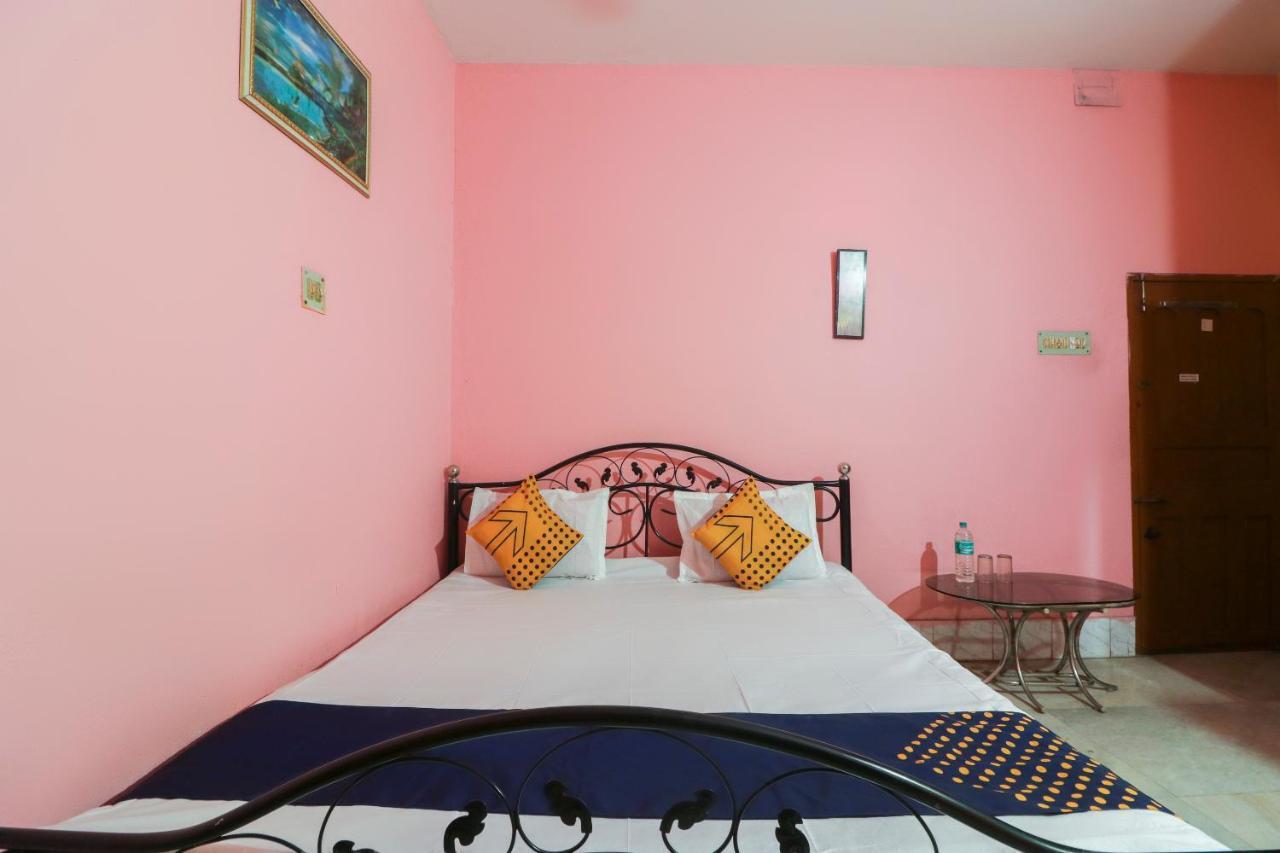 Spot On 49584 Asmi Hotel Hugli-Chinsurah Экстерьер фото