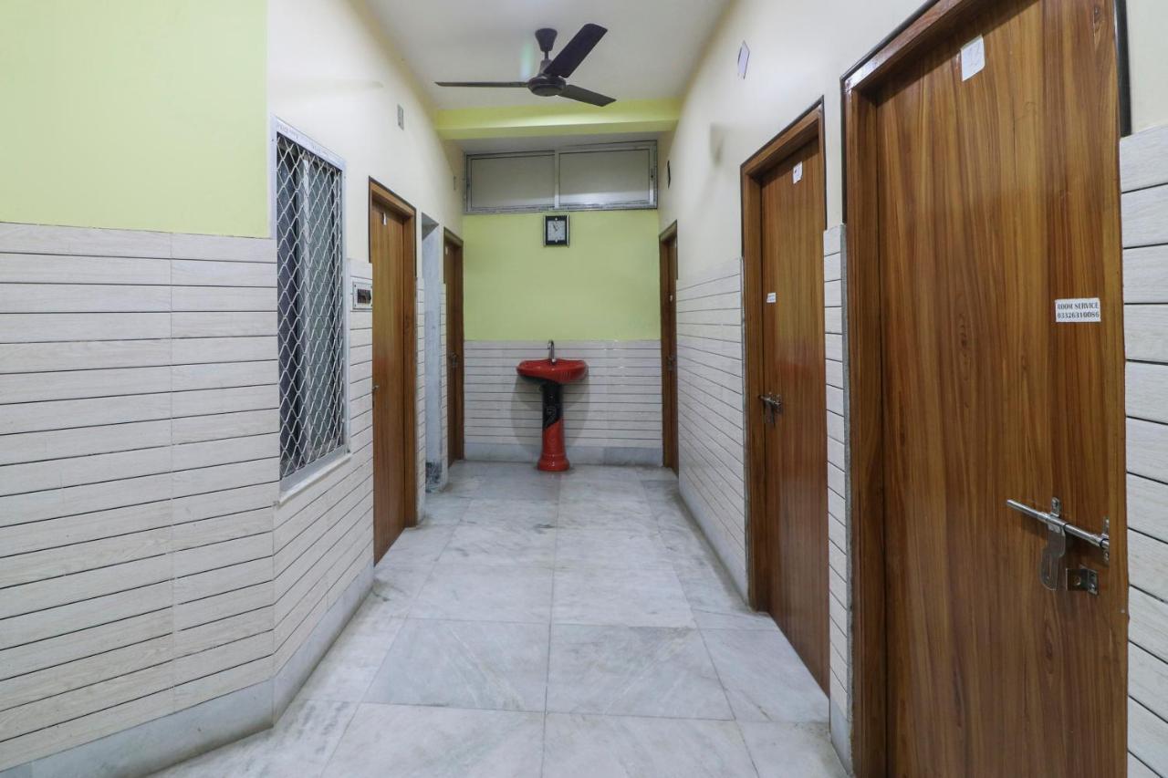 Spot On 49584 Asmi Hotel Hugli-Chinsurah Экстерьер фото